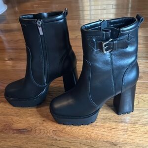 Steve Madden black boots